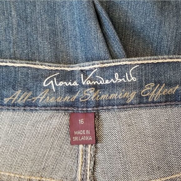 Gloria Vanderbilt Amanda Heritage Fit Tapered Leg Embellished Pockets Jeans - Picture 5 of 11